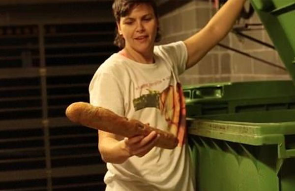   耐腐蝕的欣方圳玻璃鋼垃圾桶 已全體安裝廣州湛江市